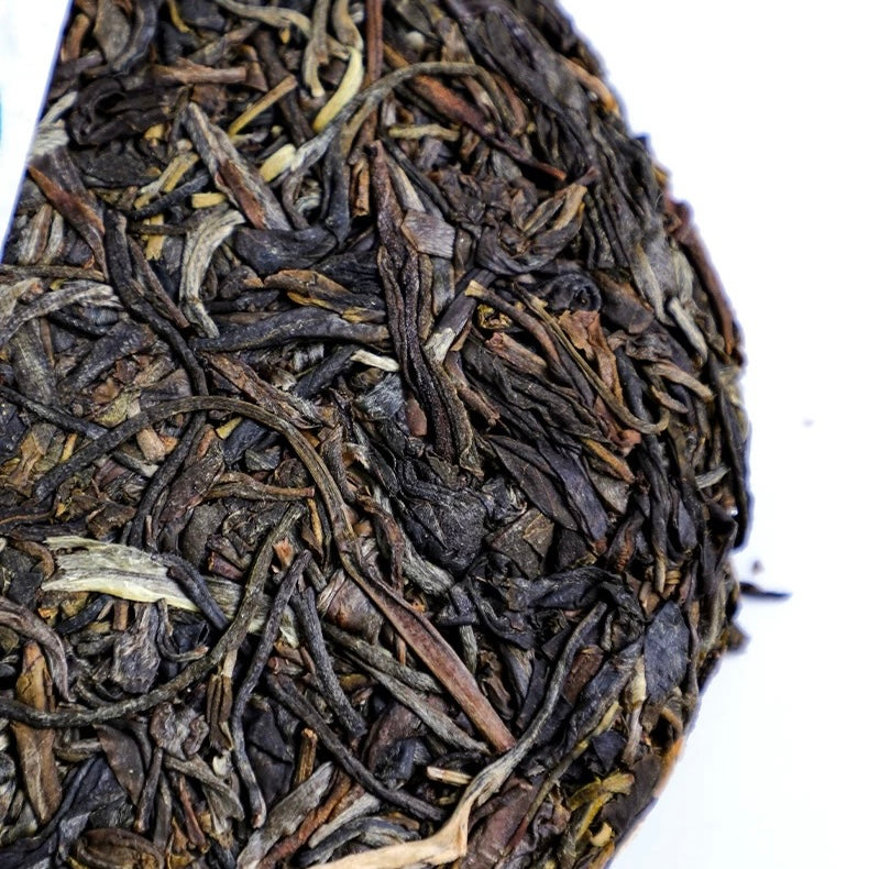 Bolo de Chá Pu Erh Cru Lao Tong Zhi 9948 2022 100g