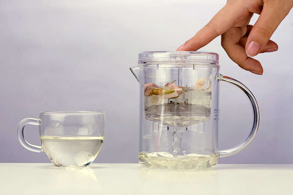 Pieni lasinen teepannu irtoteelle, 350 ml, mukana infuuseri