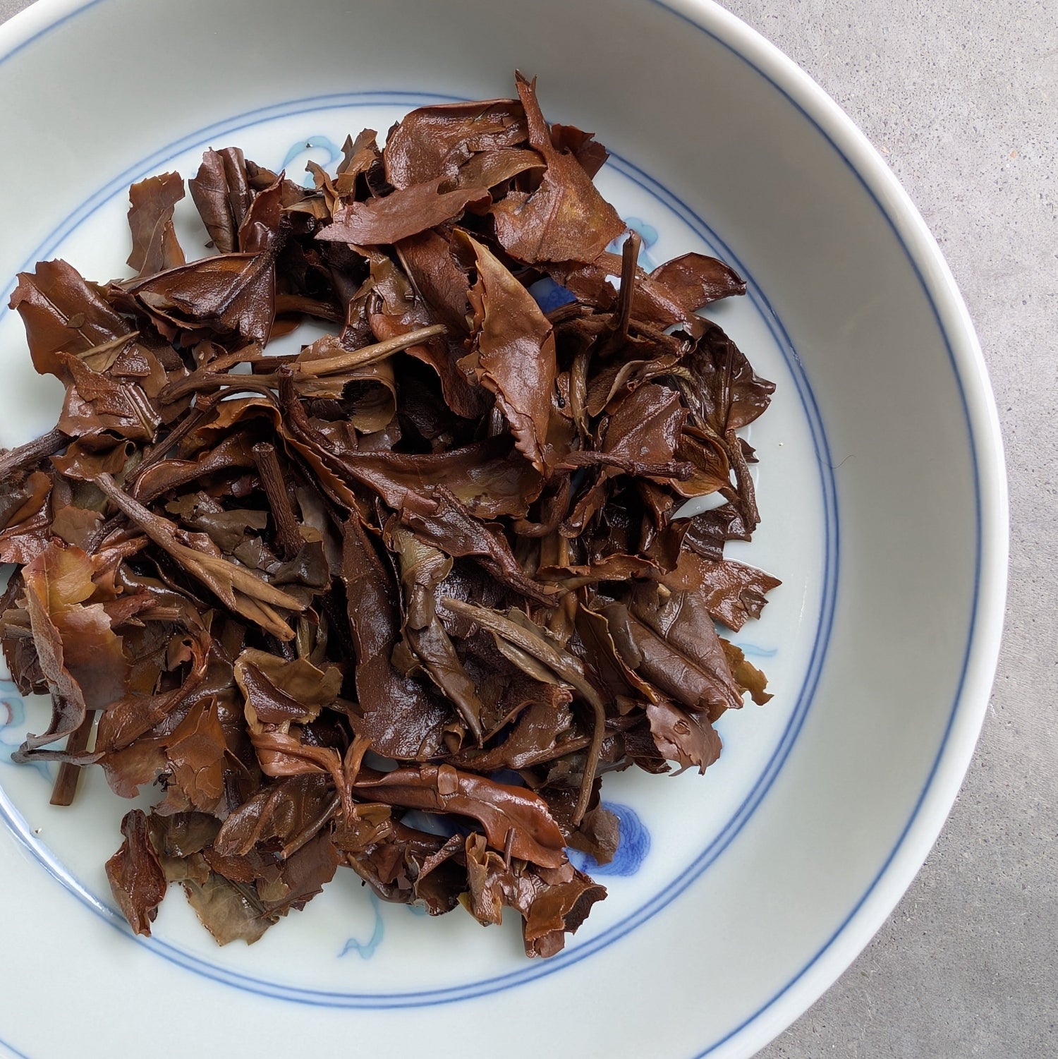 white tea leaves 