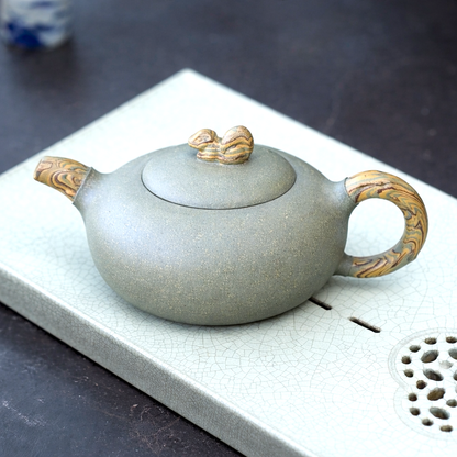 Théière Yixing écureuil, Argile Dou Qing, Technique de Pétrissage de l'argile 230 ml