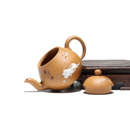 Small pear shaped cat Yixing teapot, Duanni clay 80ml