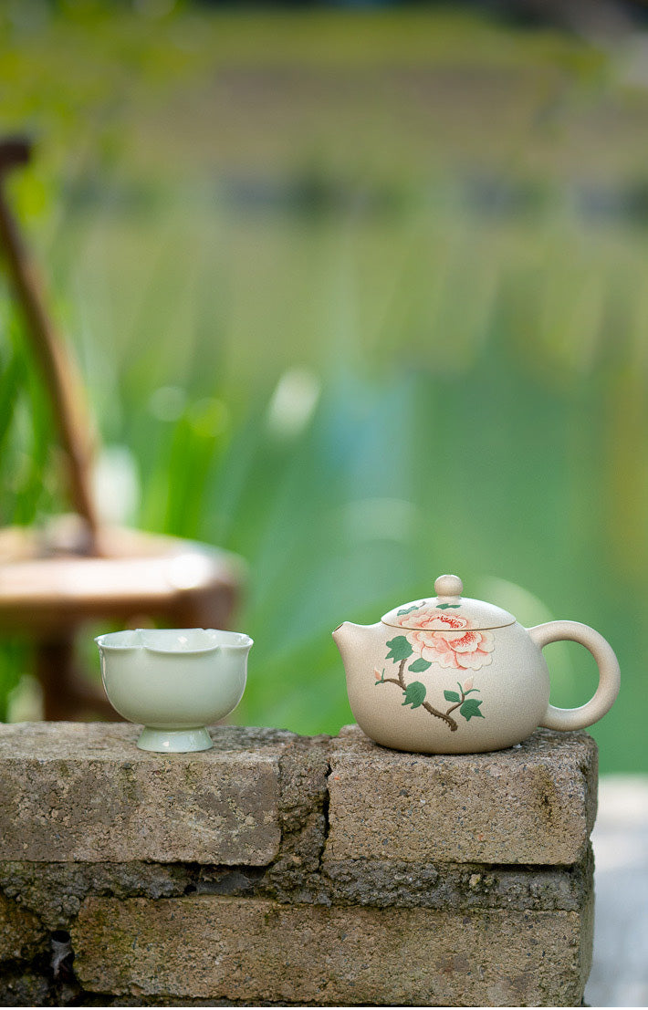 宜兴牡丹茶壶茶杯 - 白玉段泥西施壶 250ml