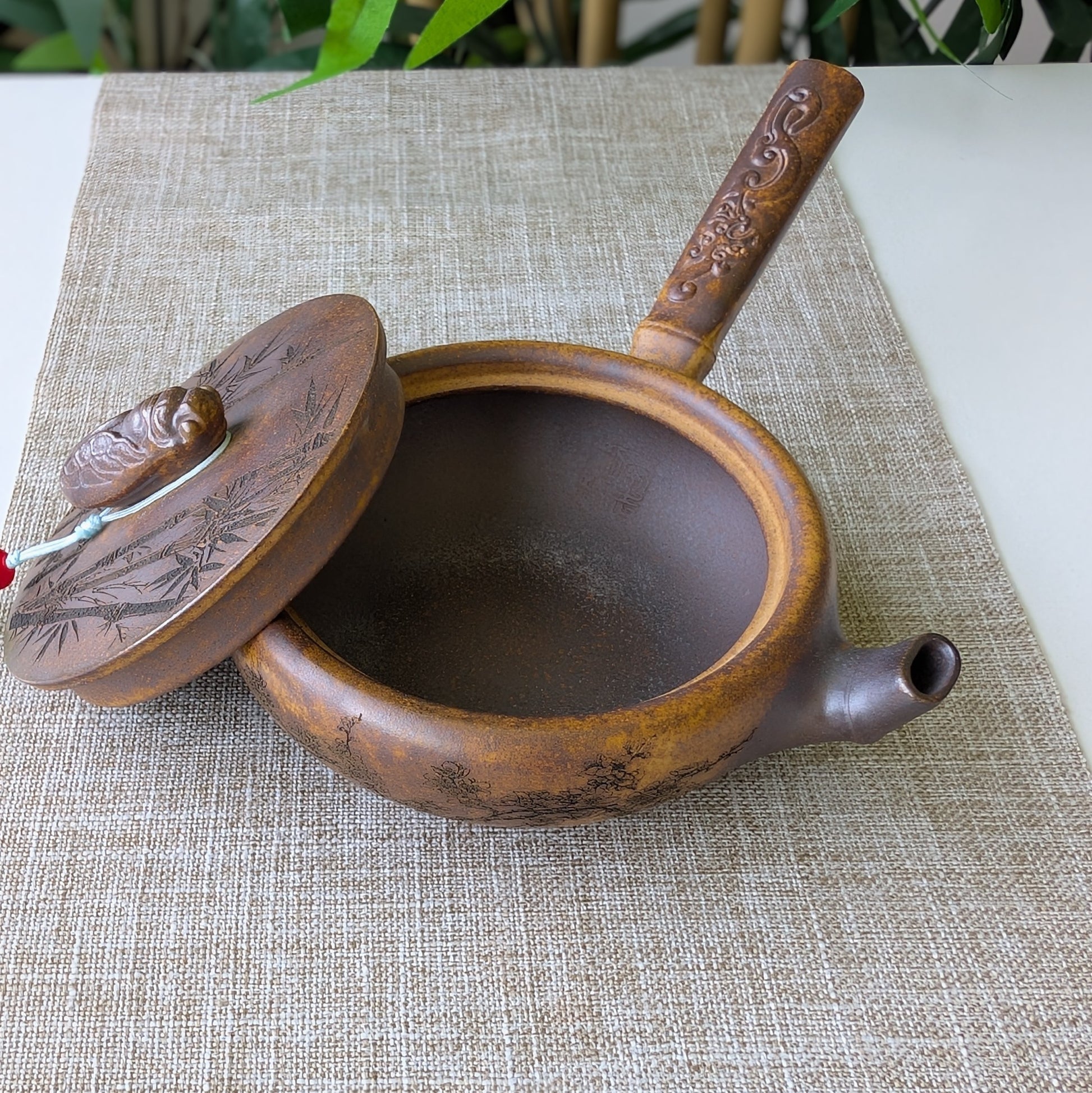 Yixing Long Gu Jin Sha Ni Clay Kyusu Teapot 