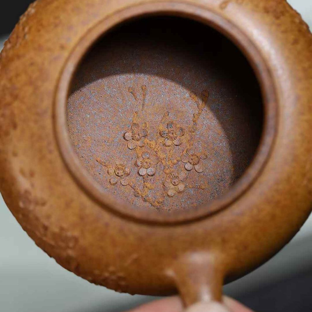 yixing teapot detail inside