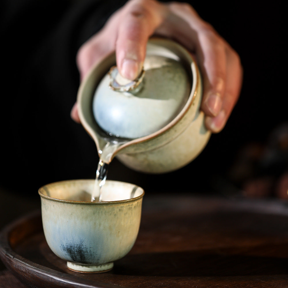 'A Touch of Blue' Ceramic Easy Gaiwan Tea Set with 2 Cups