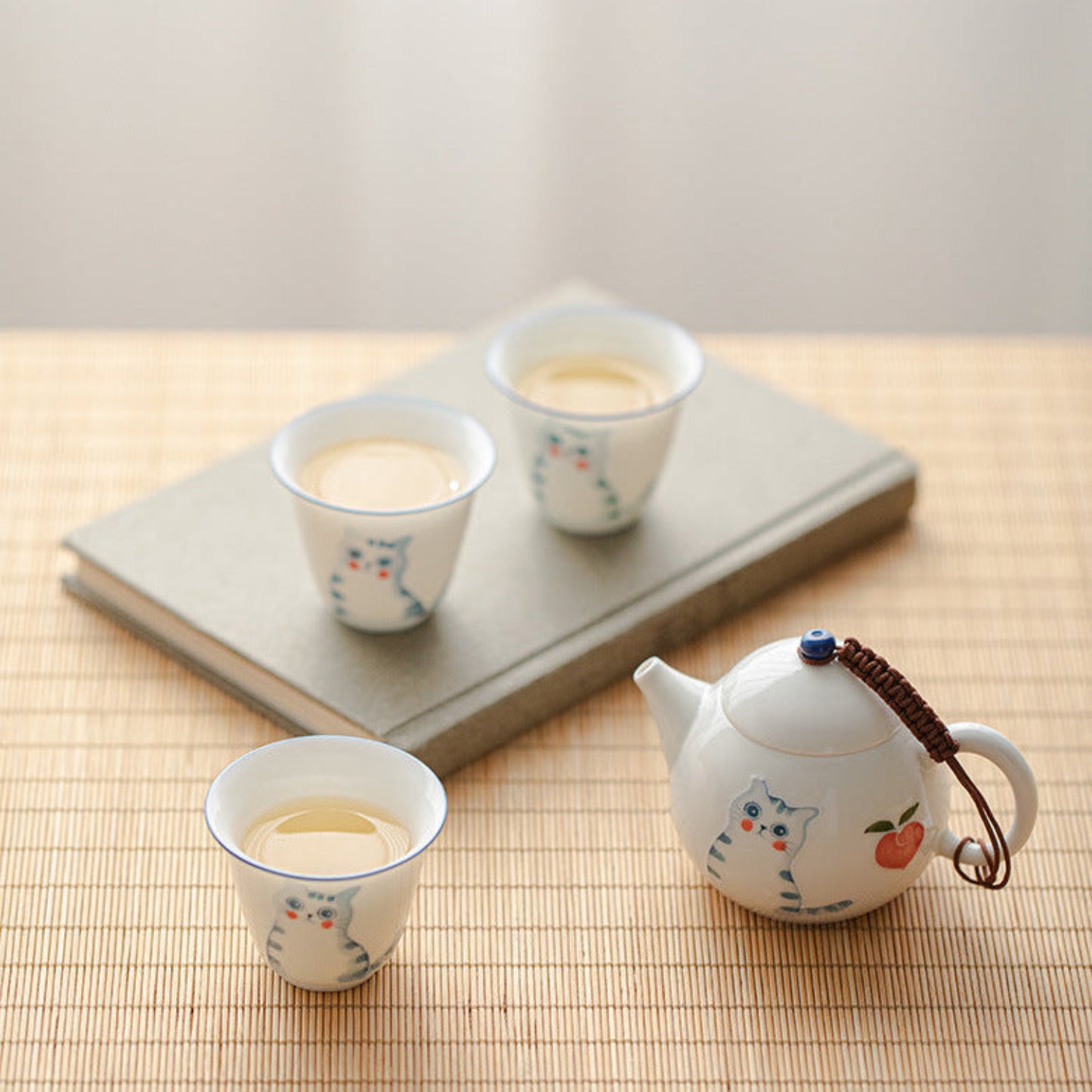 cute cat and peach gongfu tea set