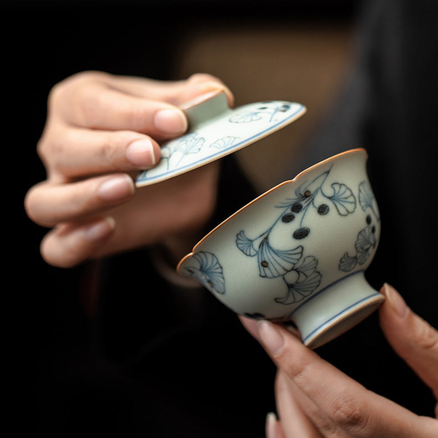 gaiwan with floral shape 