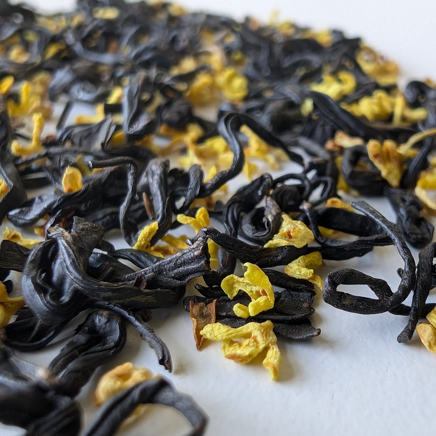 Osmanthus Black Tea with Flowers