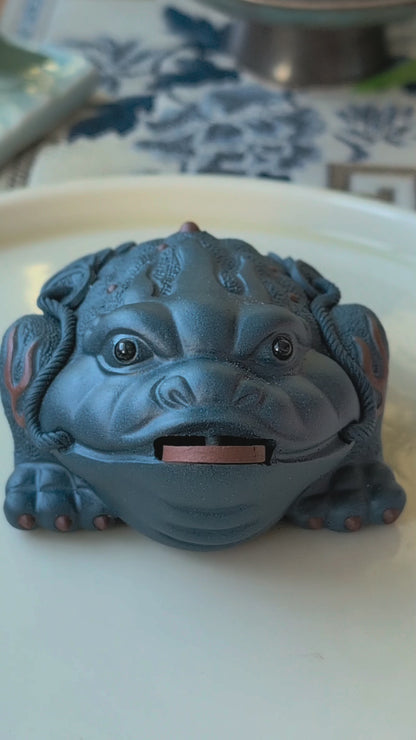 Blue 3-Legged Money Frog/Toad Tea Pet