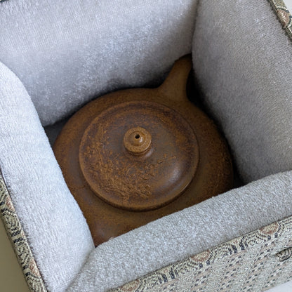 Théière Yixing 'Jade Hat' Yu Li par Yuhua Bao, four à dragon bois cuit 180ml