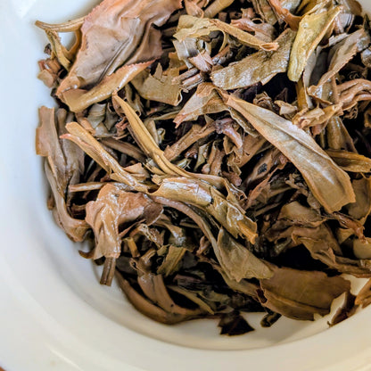 Herbata Xiaguan Jingmai Gushu Herbata Pu Erh 2012