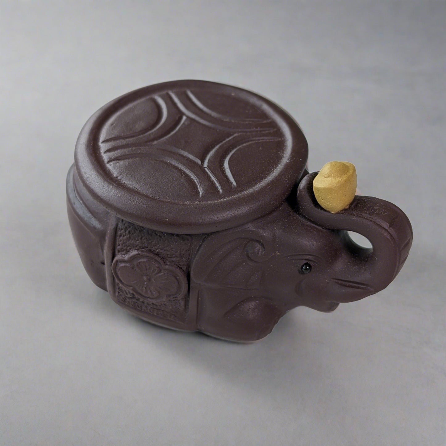 Lila Ton Elefant Tea Pet / Teekannendeckelhalter