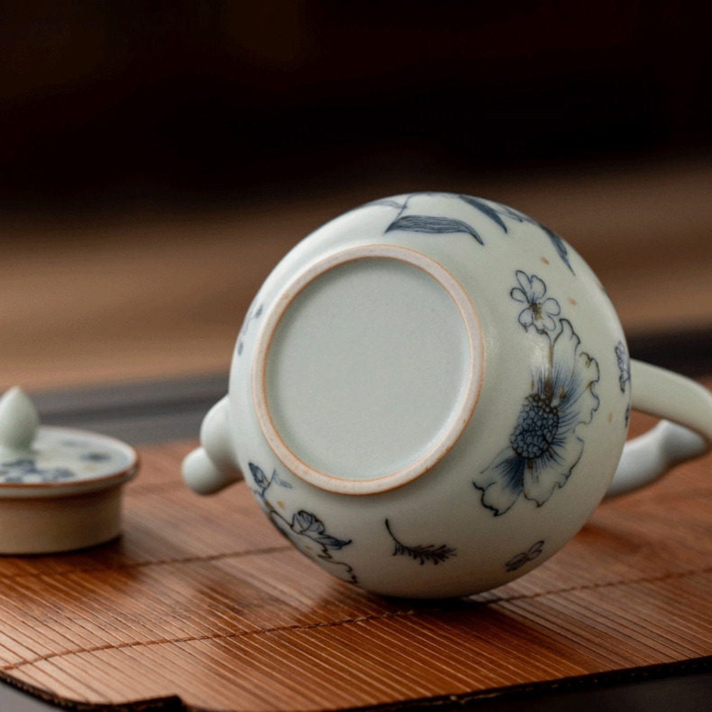 ceramic teapot with matte glaze 