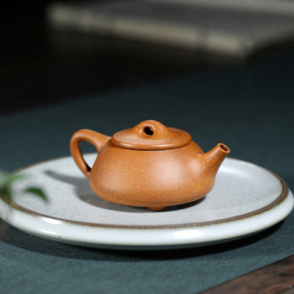 Pieni Shi Piao (Stone Dipper) Yixing teekannu, Duan Ni Clay 120ml