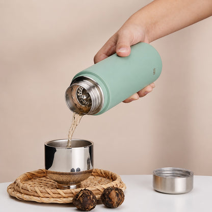 Green Insulated Water/Tea Bottle with Filter & Integrated Cup 400ml