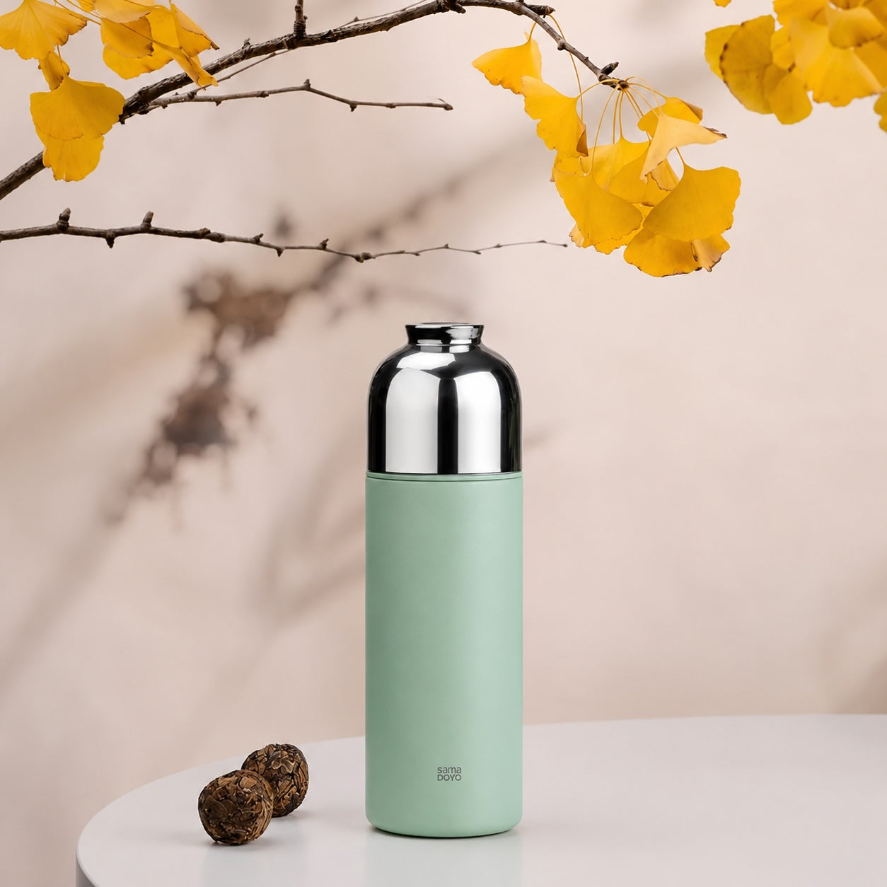 Green Insulated Water/Tea Bottle with Filter & Integrated Cup 400ml