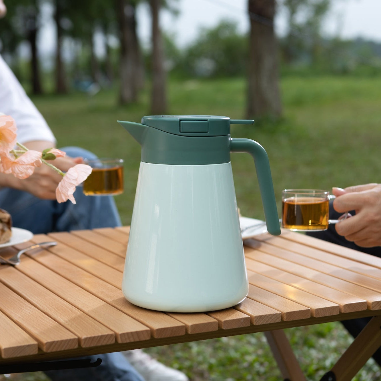 thermos insulated vacuum jug 