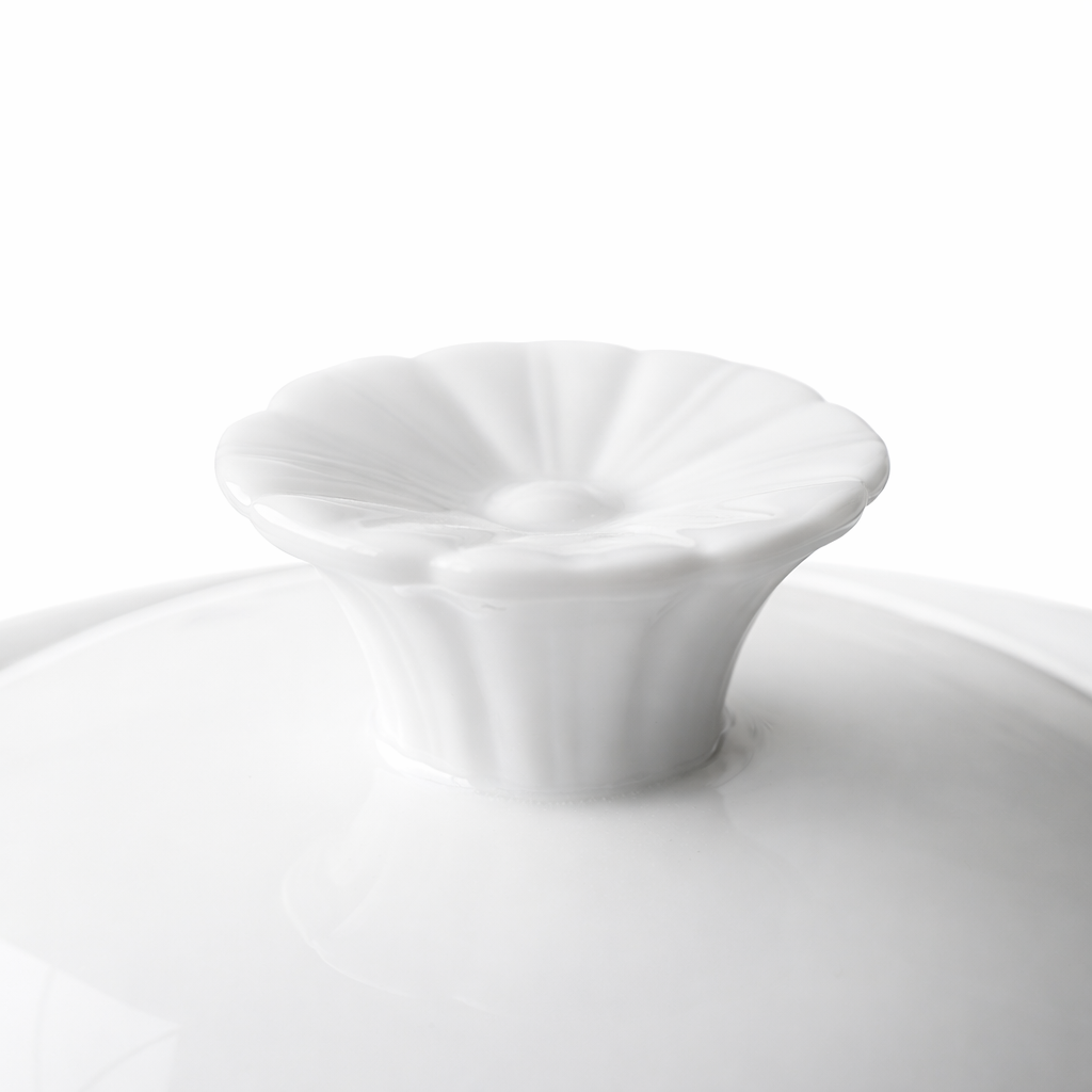 white gaiwan magnolia lid