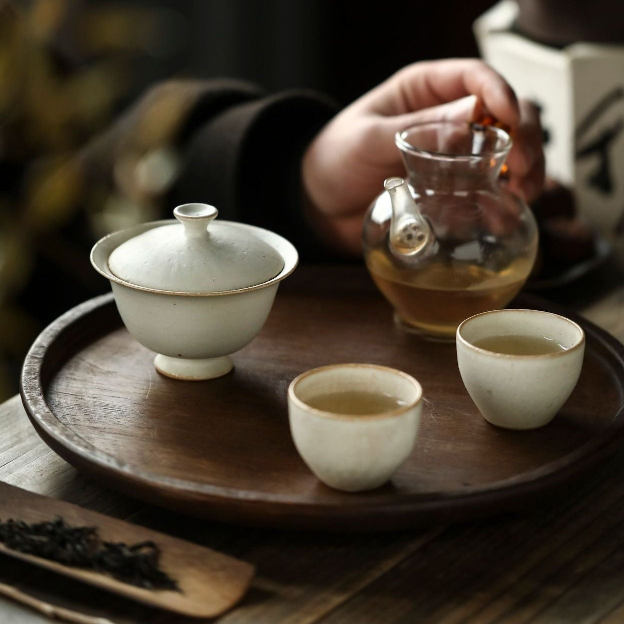 White Ceramic Gaiwan Tea Set with 2 Cups