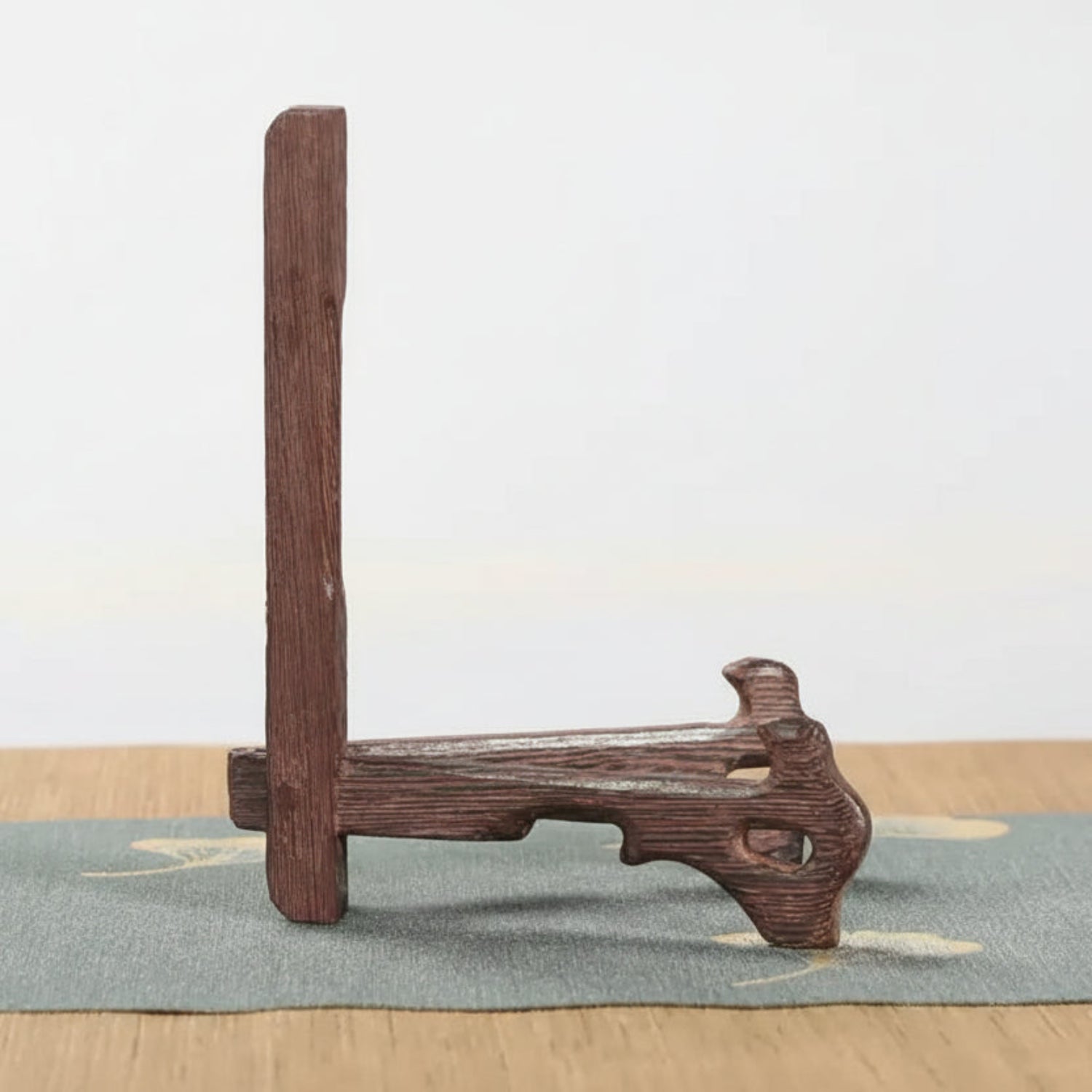 wooden display stand for tea cake