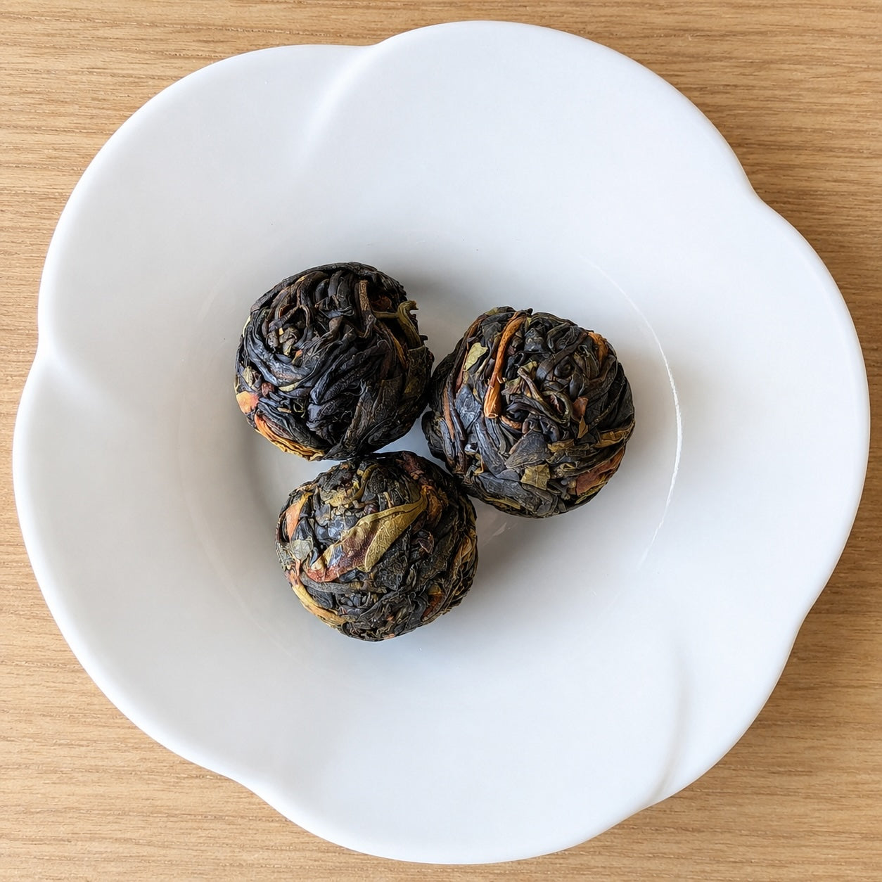 2025 "Wild Mountain Spirit Leaf" Yongde Raw Pu Erh Tea Balls