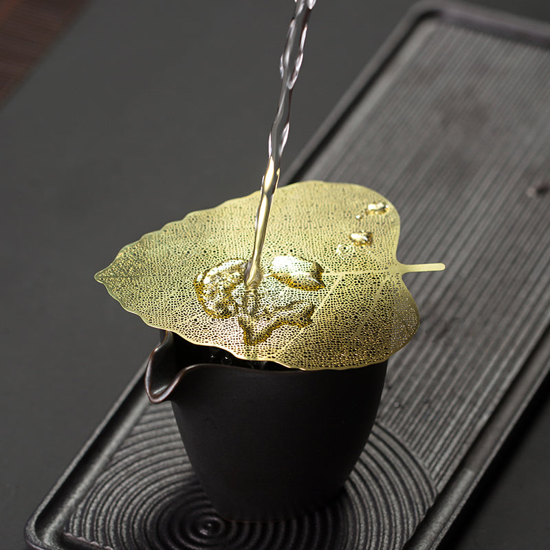 Colador de té en forma de hoja